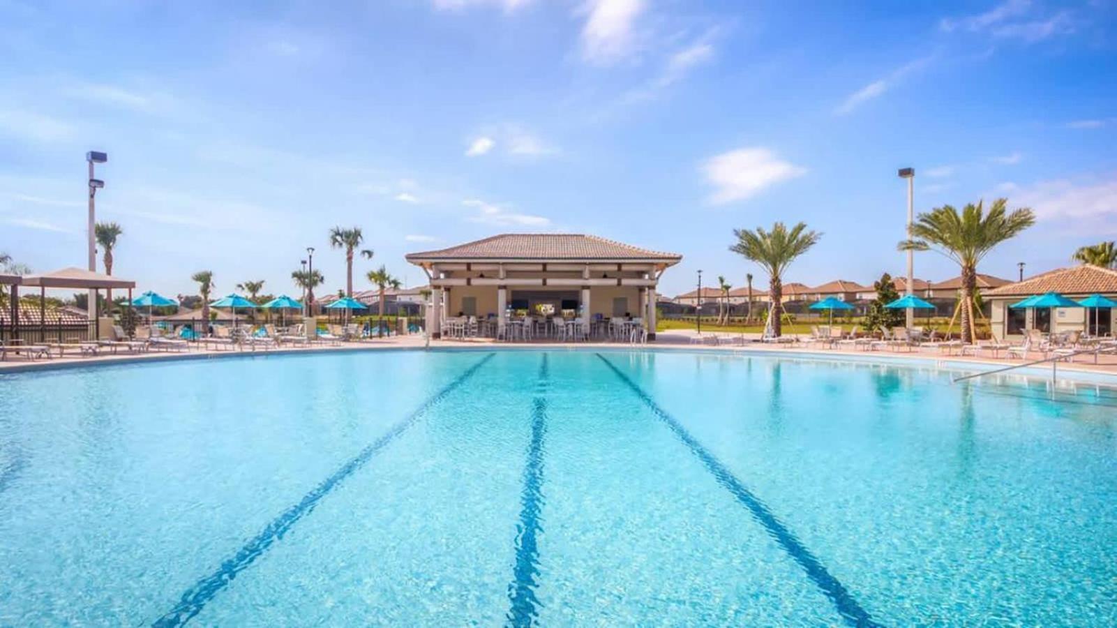Holiday home Spacious 4br - Near Disney- With Private Pool *